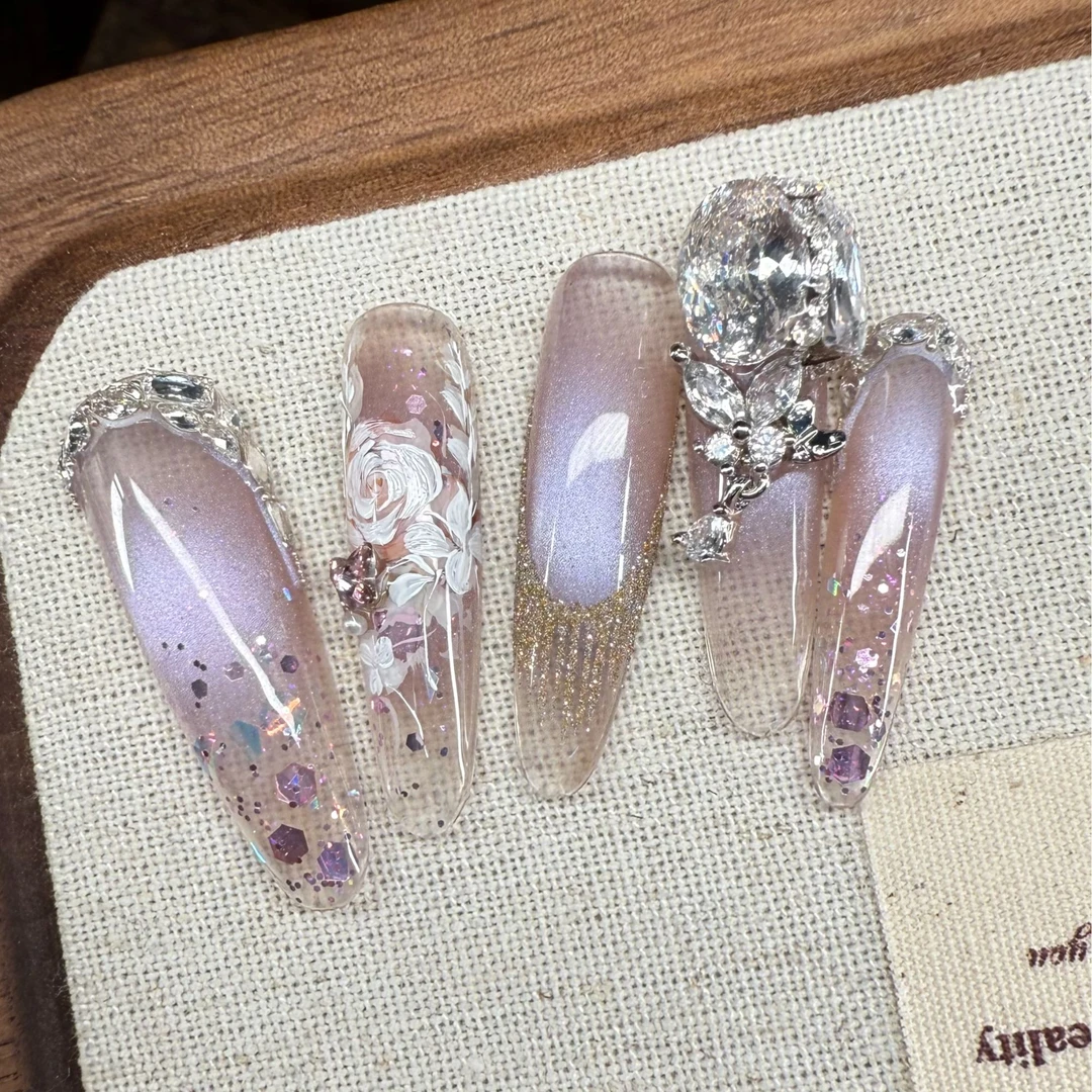 「星穹」闪钻纯手工穿戴美甲浅紫爆闪仙女甲宴会新娘通勤美甲片镶钻