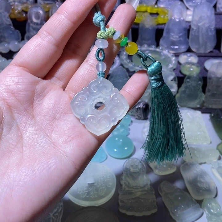 岫玉未镶嵌吊坠吊坠