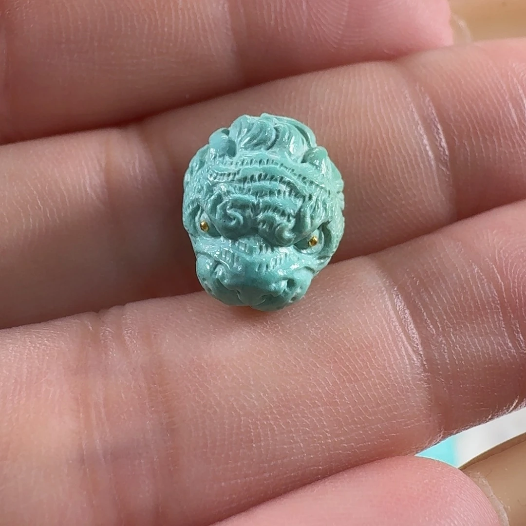 绿松石未镶嵌颈饰