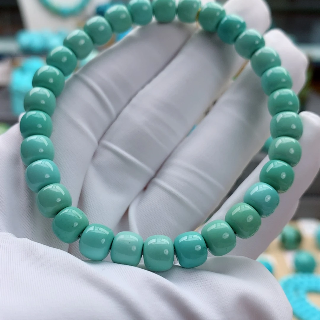 未镶嵌绿松石颈饰