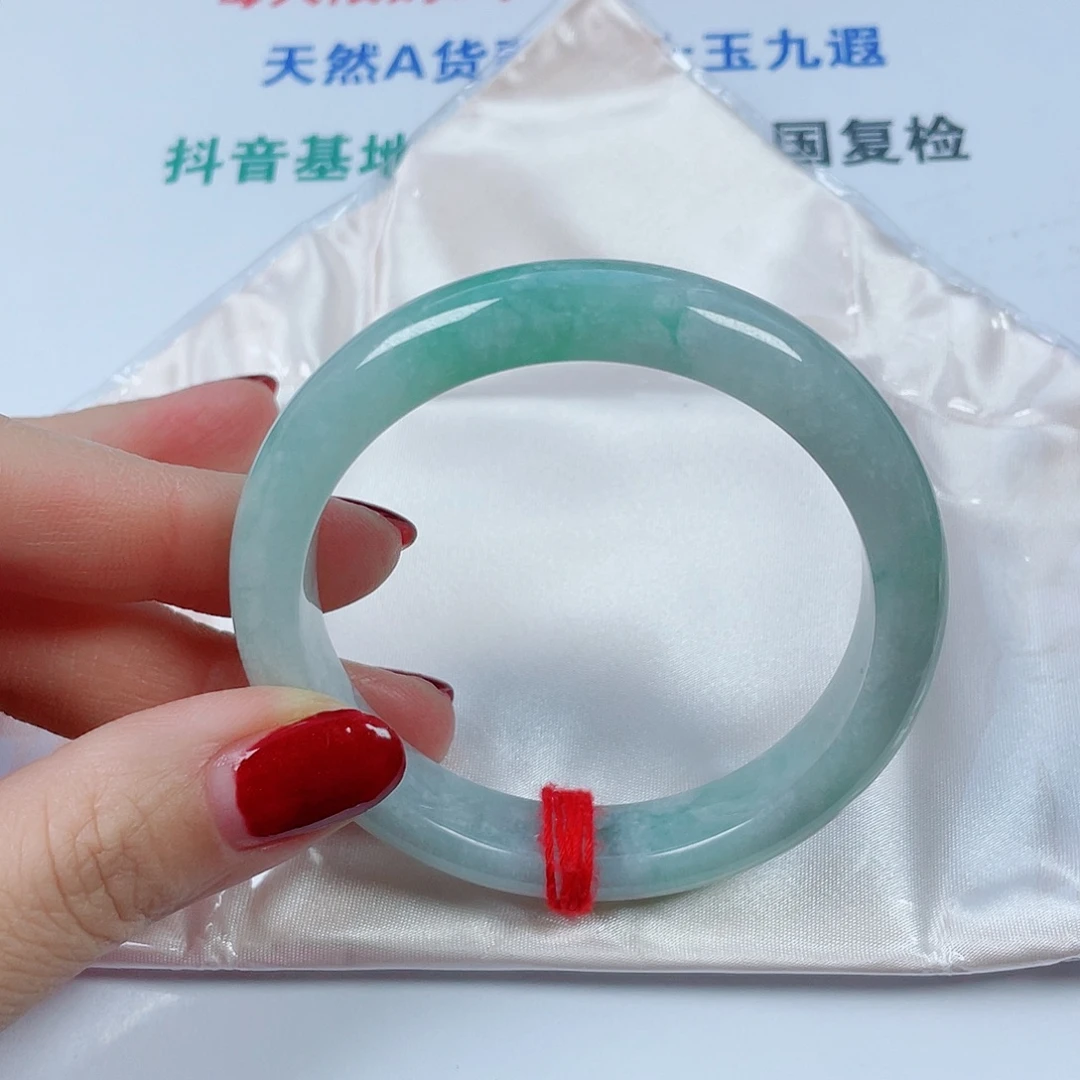 翡翠未镶嵌手镯圈口58:6宽12厚8