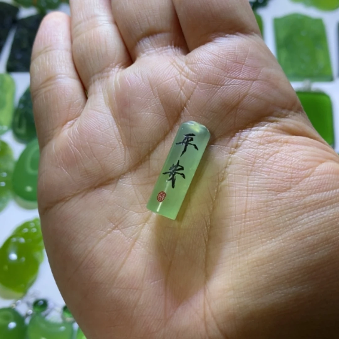 【闪购商品】蛇纹石玉颈饰未镶嵌