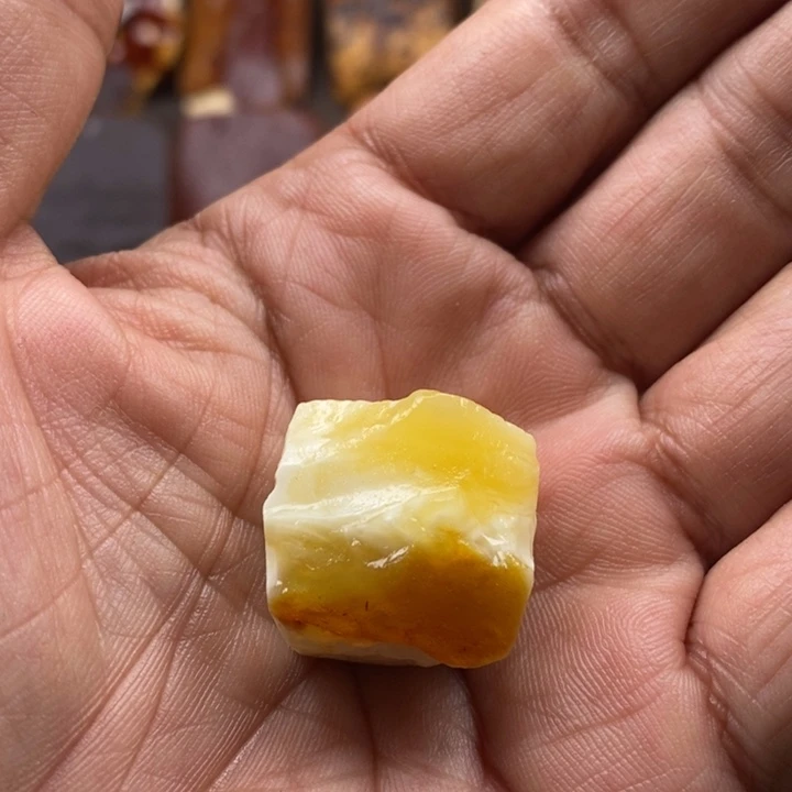 定制琥珀未镶嵌都***开