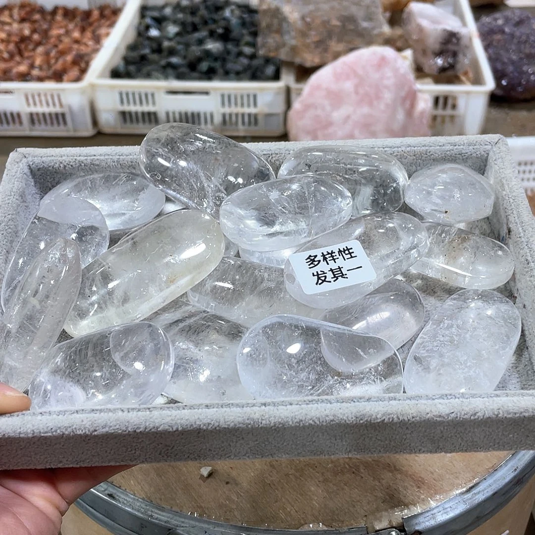 水晶摆件……未镶嵌一个