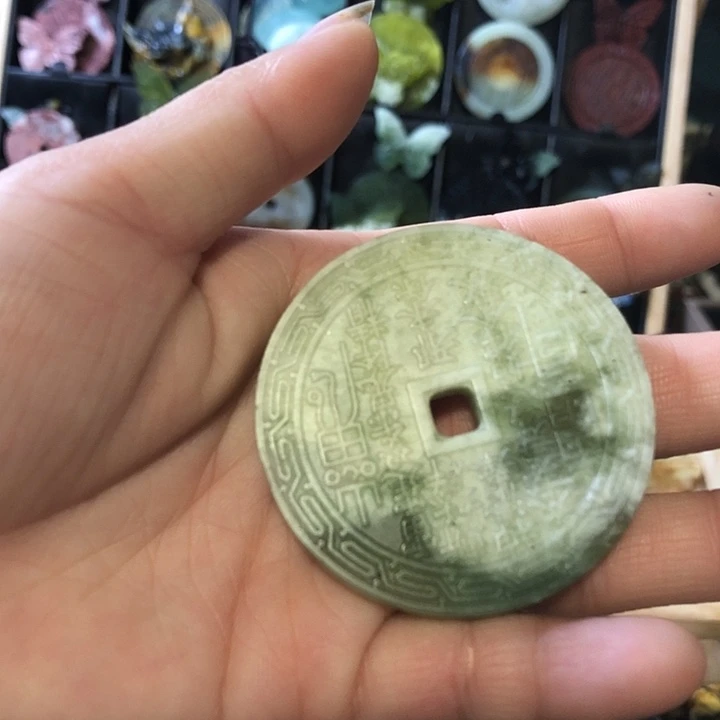 岫玉未镶嵌岫玉挂件