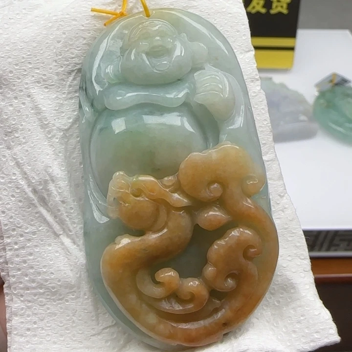 翡翠颈饰未镶嵌佛公