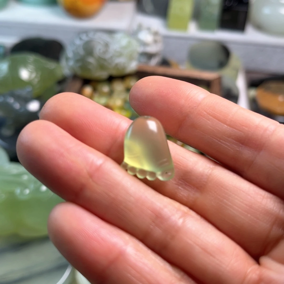 蛇纹石玉未镶嵌挂件夏*棉