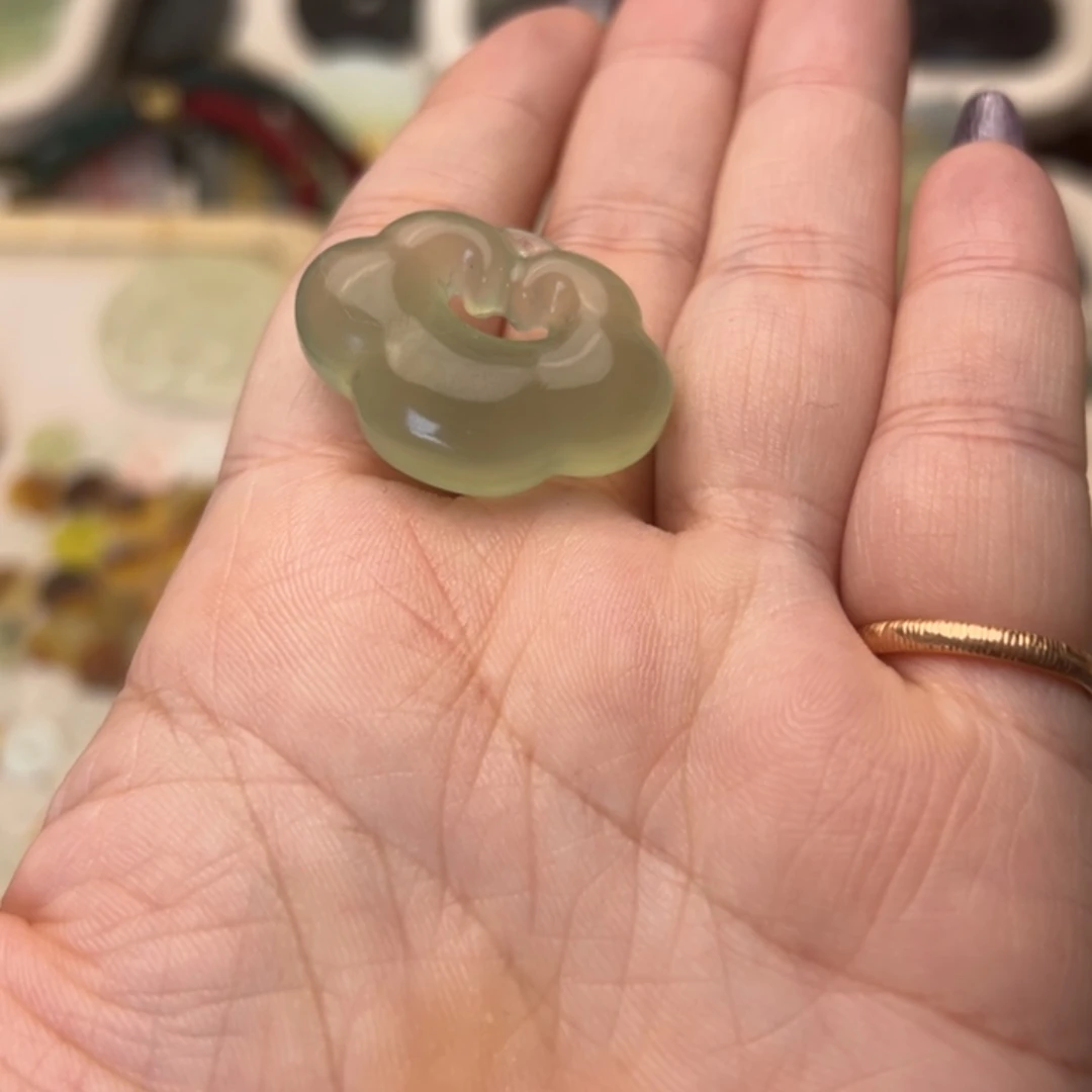 蛇纹石玉颈饰合金5*