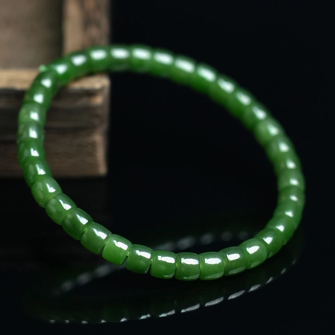 V姐|心选|和田玉俄碧玉菠菜绿直切手串 5*6mm HL5102