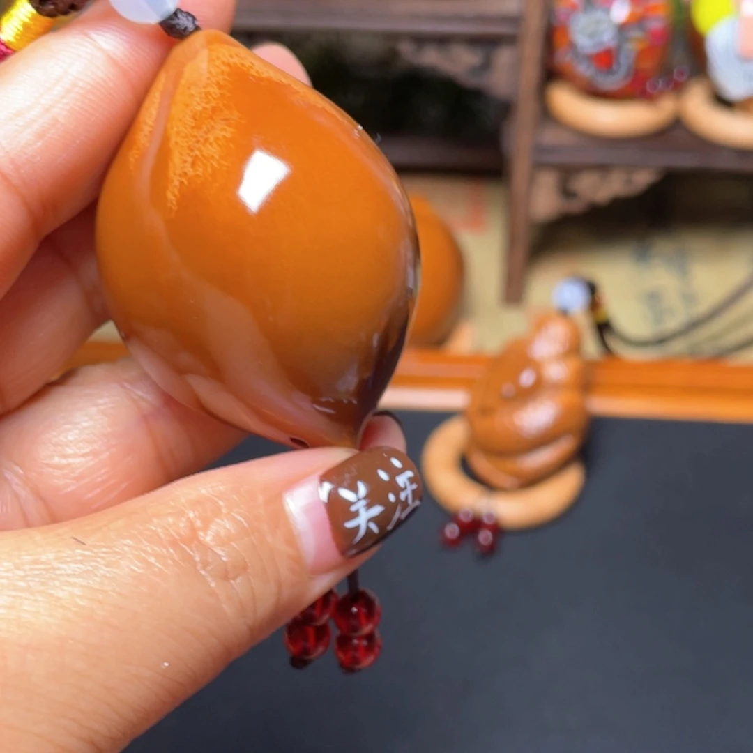 橄榄核吊坠一线天37穿配