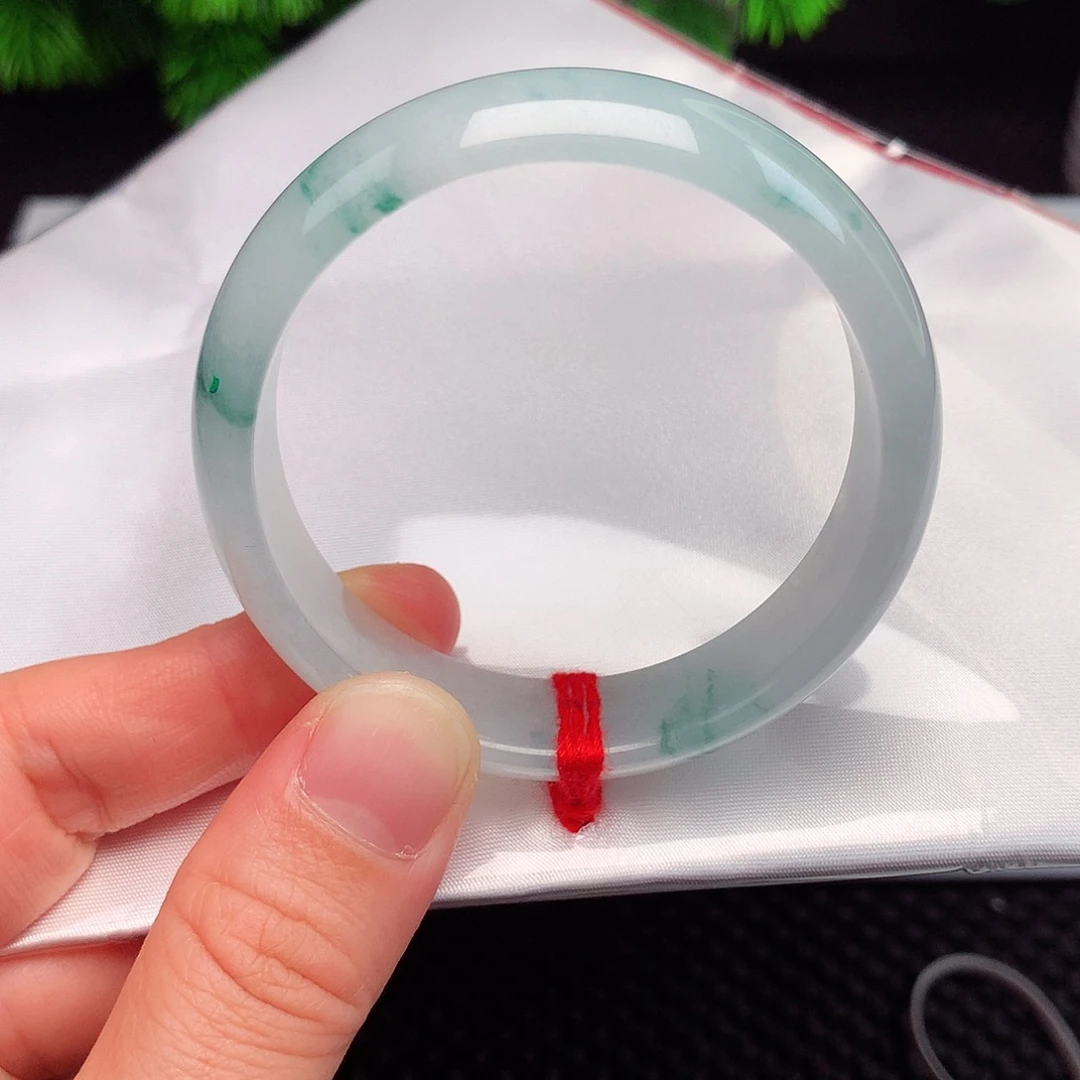 翡翠未镶嵌手镯52.5圈