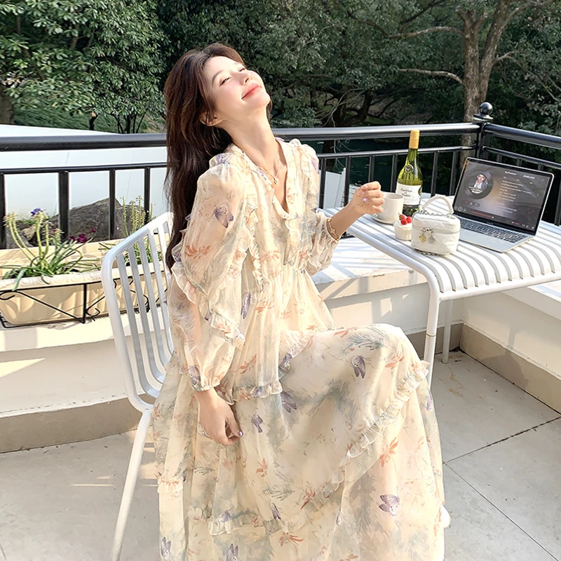 法式浪漫风时尚气质碎花连衣裙女2025夏季新款超仙绝美长袖度假裙