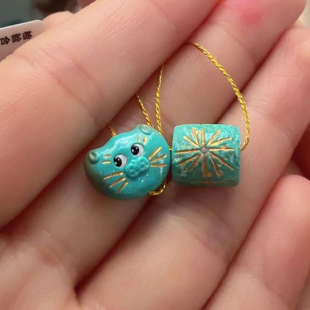 绿松石未镶嵌颈饰