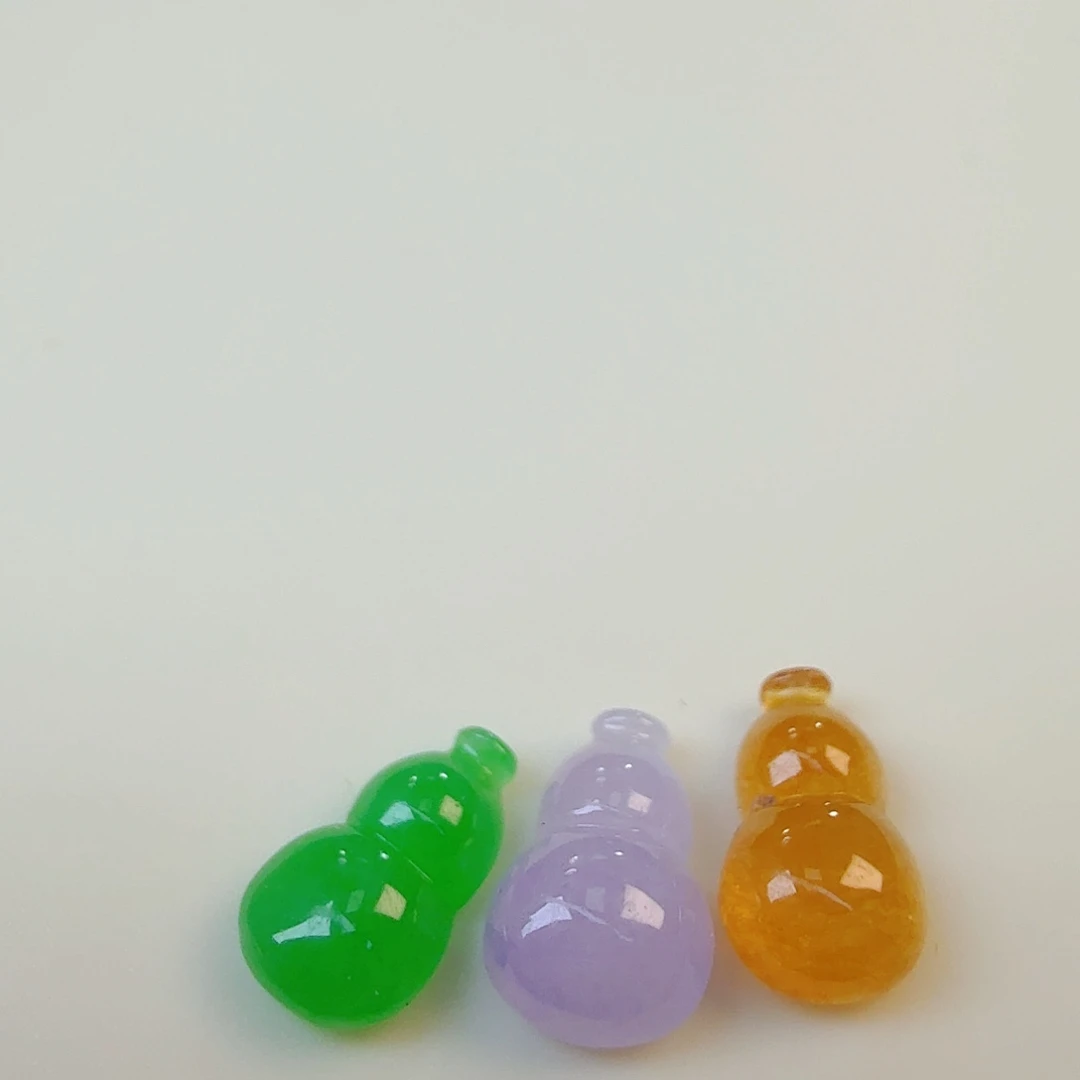 翡翠裸石葫芦一组