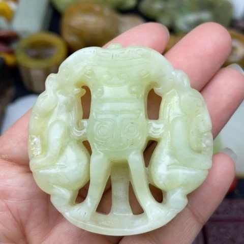 蛇纹石玉未镶嵌颈饰74