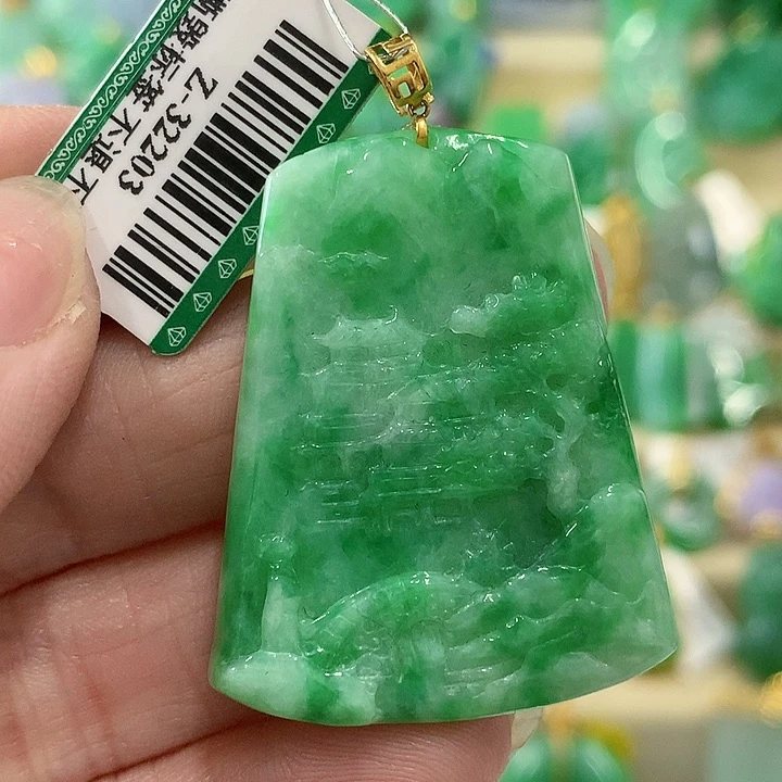 翡翠颈饰18K金镶嵌挂件