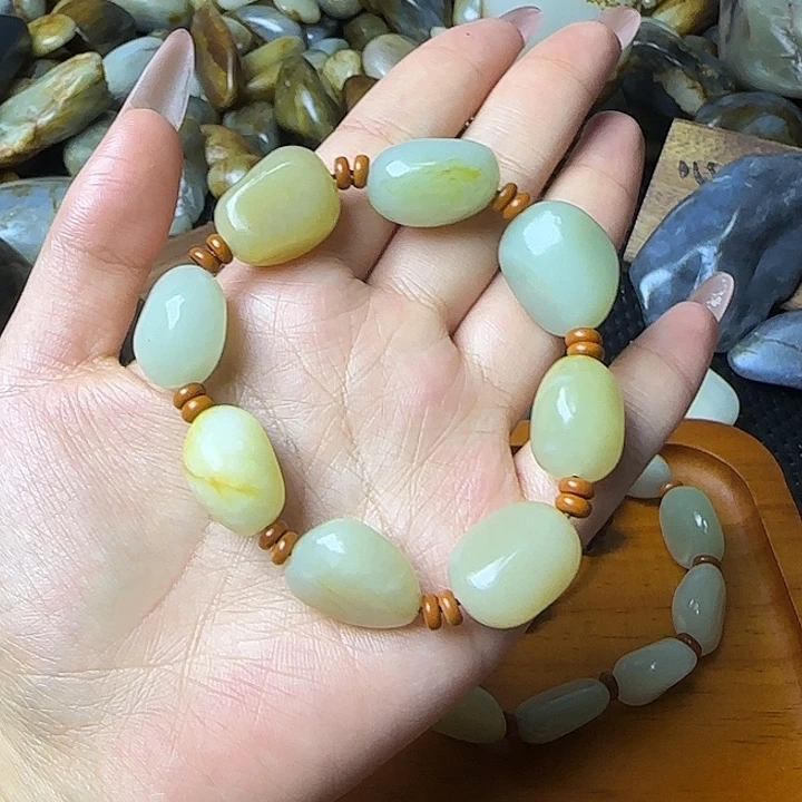 健***福和田玉（糖玉）未镶嵌挂件