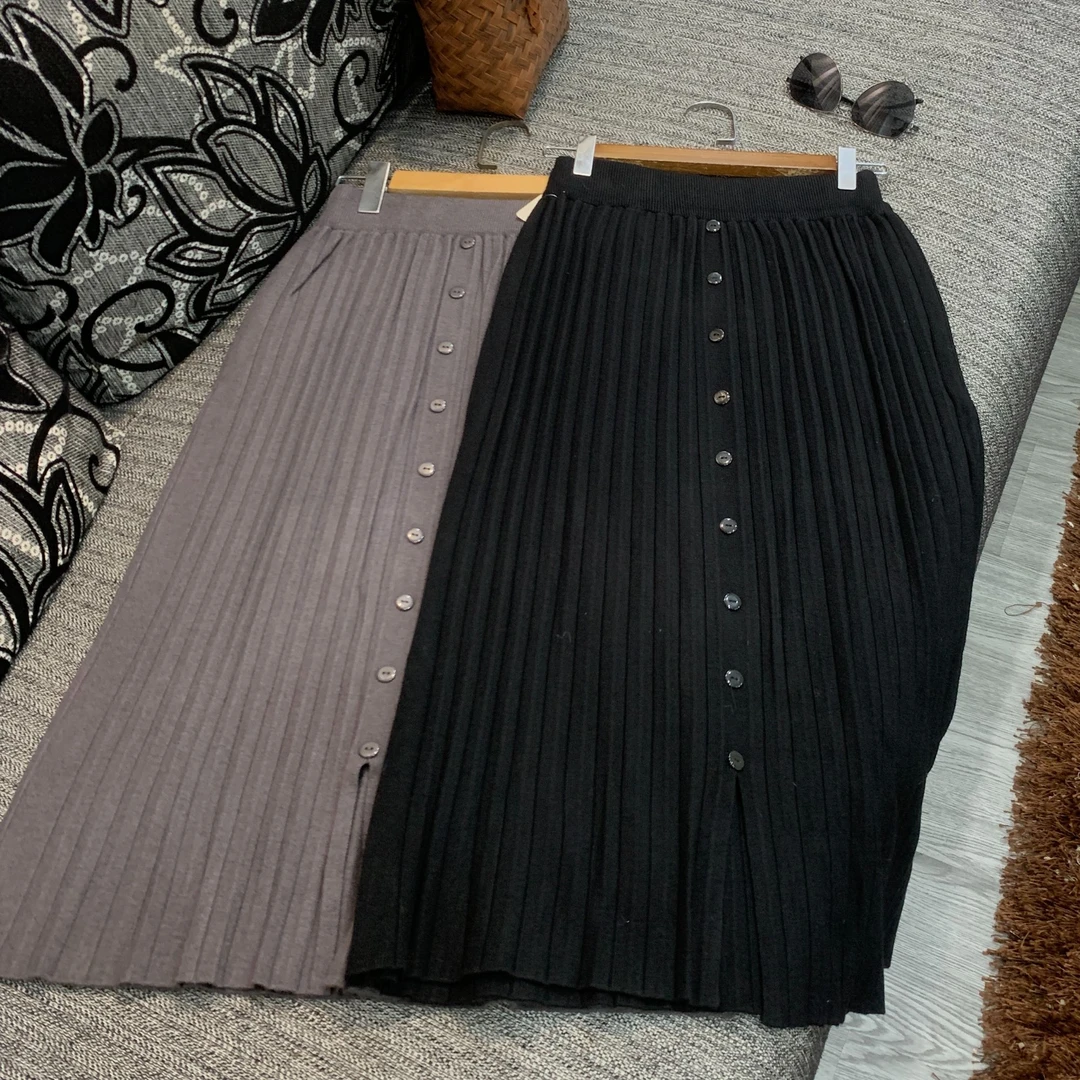 9855 祺欣家 简约风包臀开叉高级感针织半裙