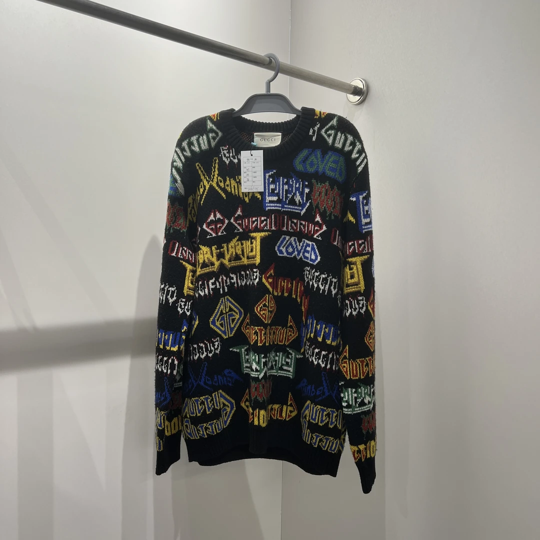 99新 GUCCI/古驰 Gucci/古驰 wdf115 满印标语撞色针织毛衣 m码