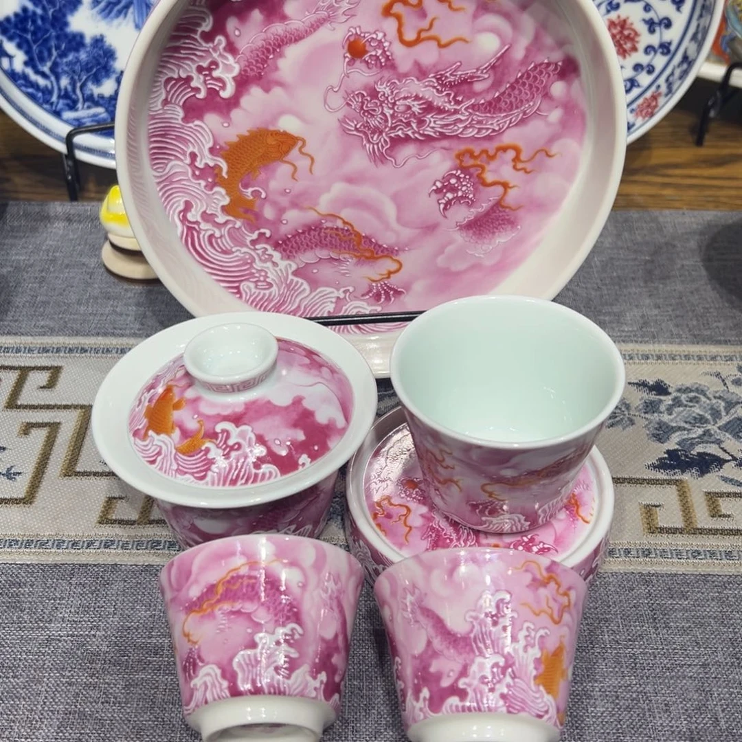 景德镇陶瓷学院等单位联合主办了这次