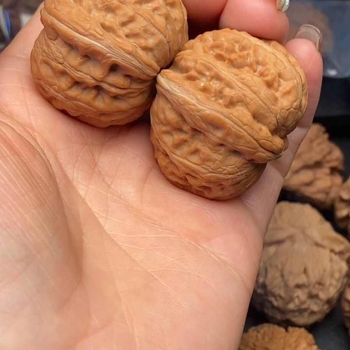 偷***光把件文玩核桃平谷元宝