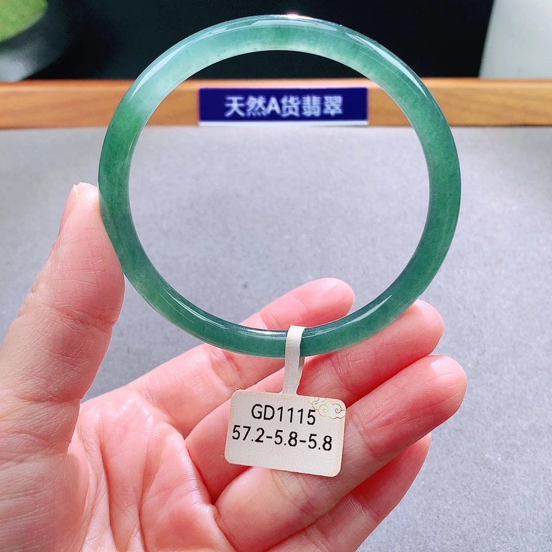 未镶嵌手镯翡翠天然翡翠手镯a货