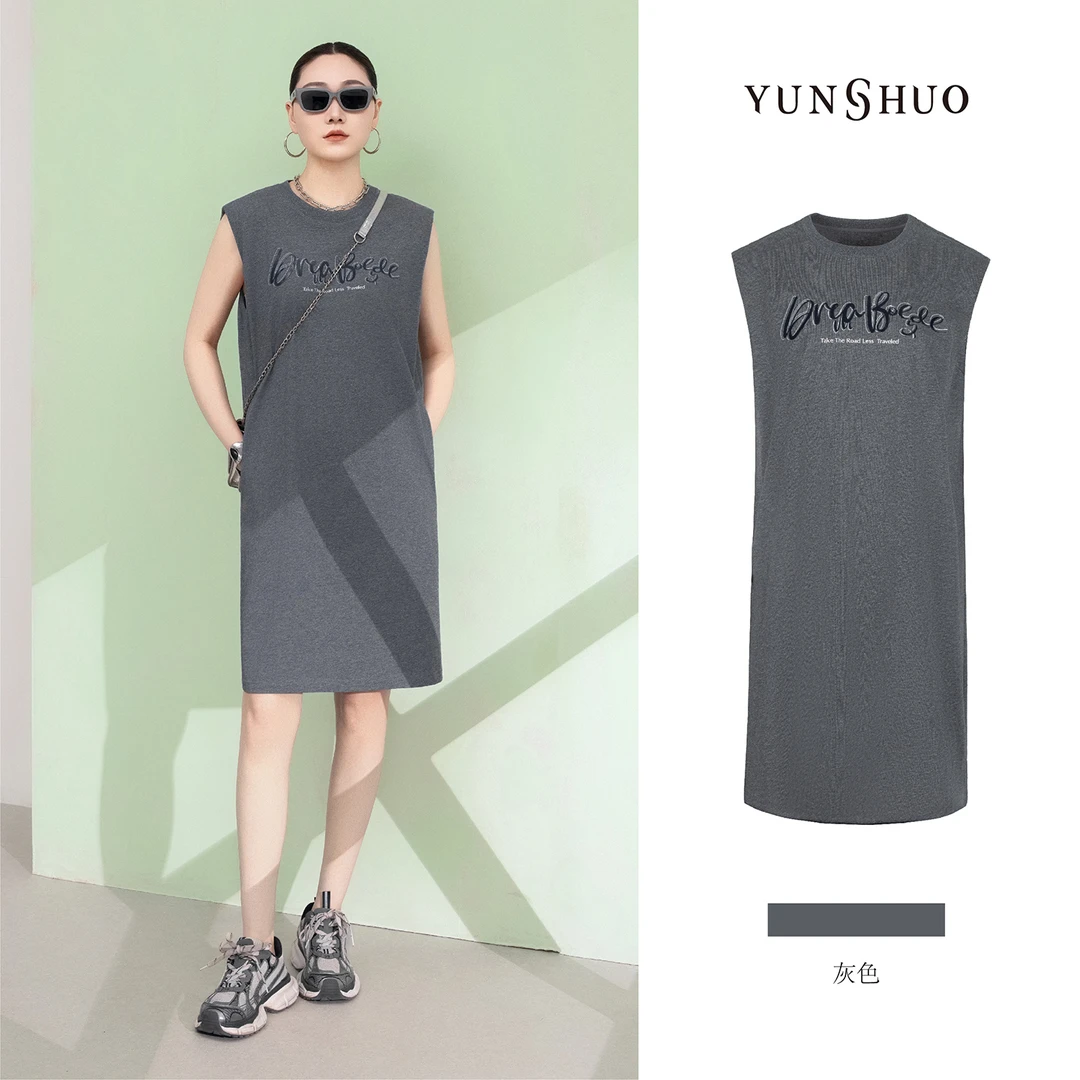 允硕新品时尚百搭圆领宽松无袖休闲灰色字母遮胯短款连衣裙565075