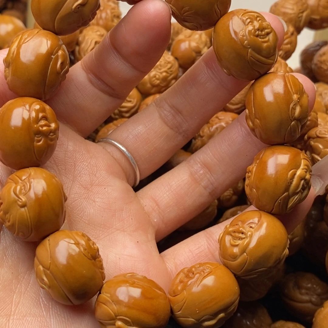 吊坠橄榄核双面财迷