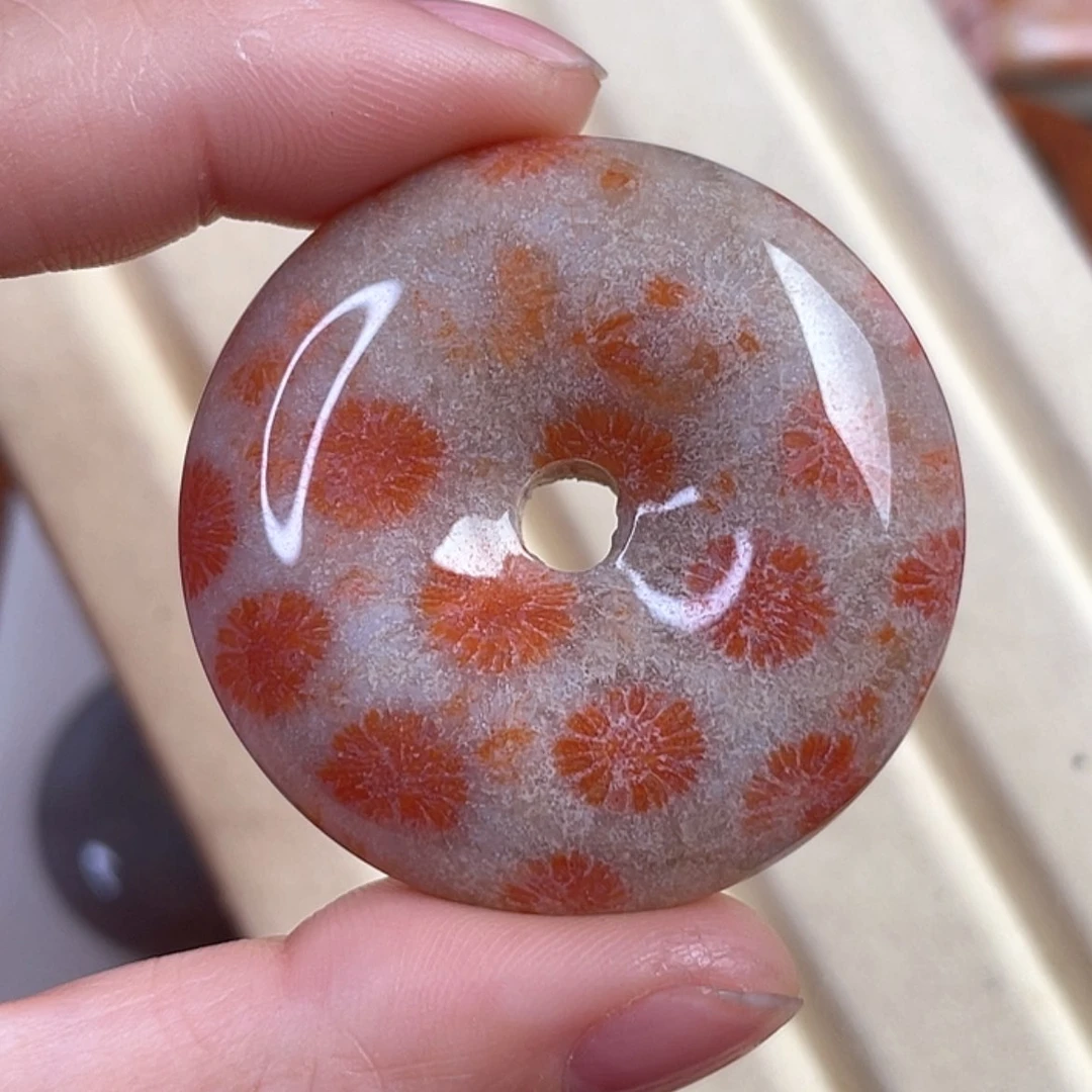 【闪购商品】硅化玉吊坠(赠链)未镶嵌
