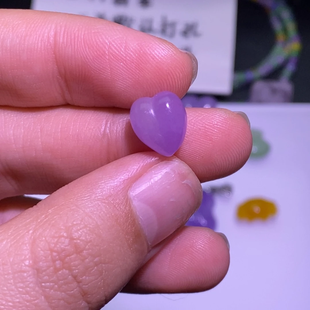 翡翠未镶嵌颈饰吊坠