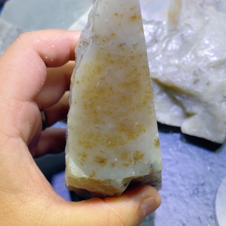 和田玉未镶嵌珠宝半成品