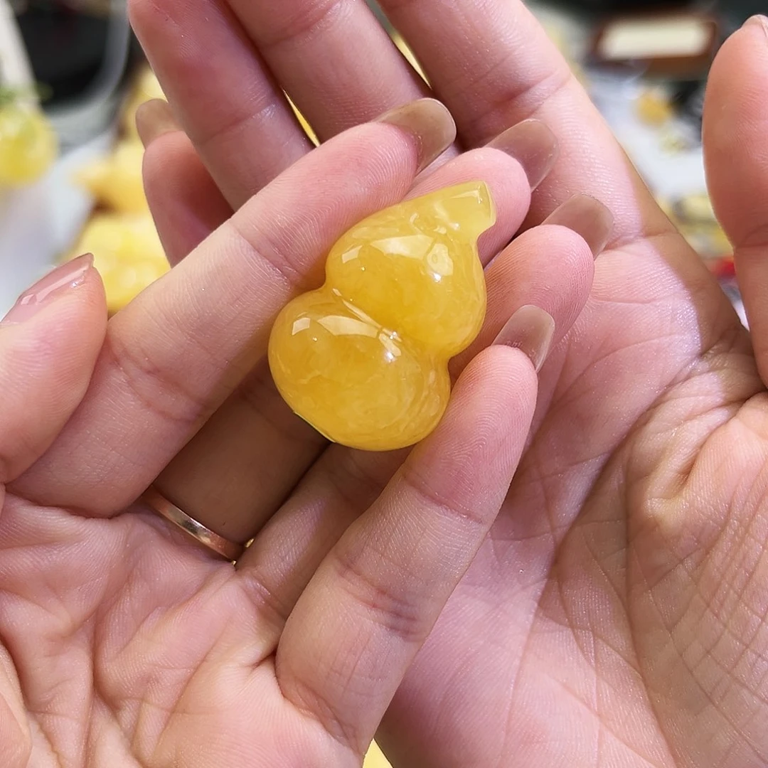 未镶嵌琥珀裸石小葫芦