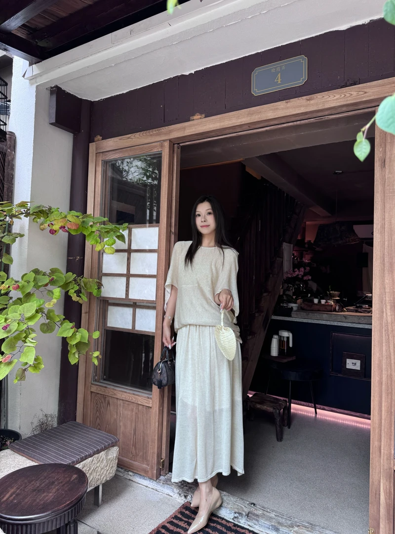 Niya 清冷文艺气质透气套装罩衫上衣松紧带半身裙有内衬