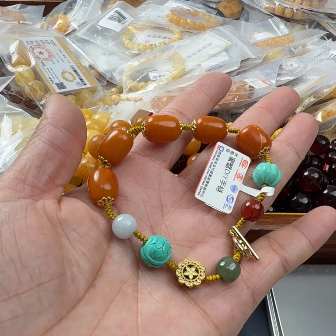 未镶嵌琥珀珠宝奇石