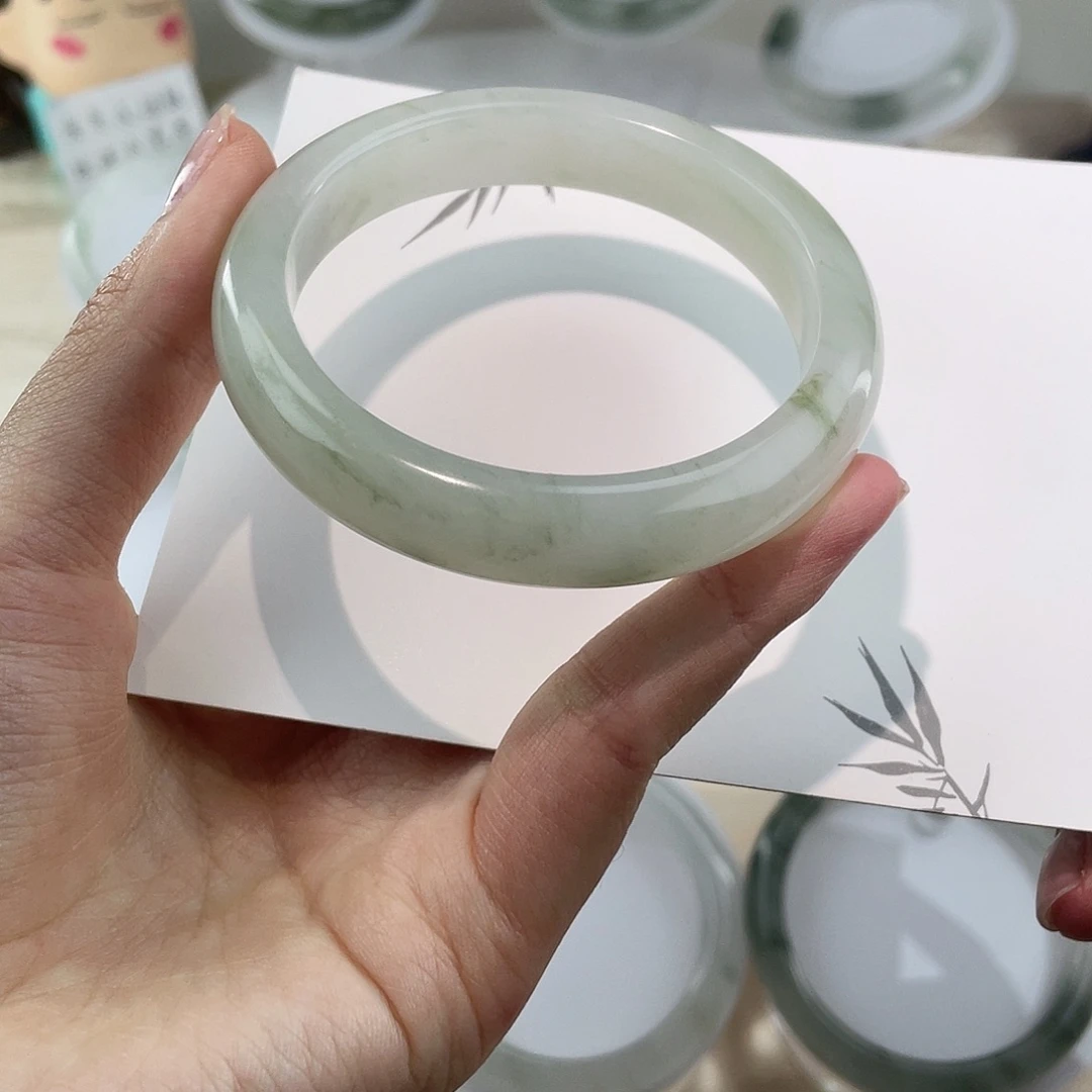 石英质玉（天山翠）未镶嵌手镯56.2圈口