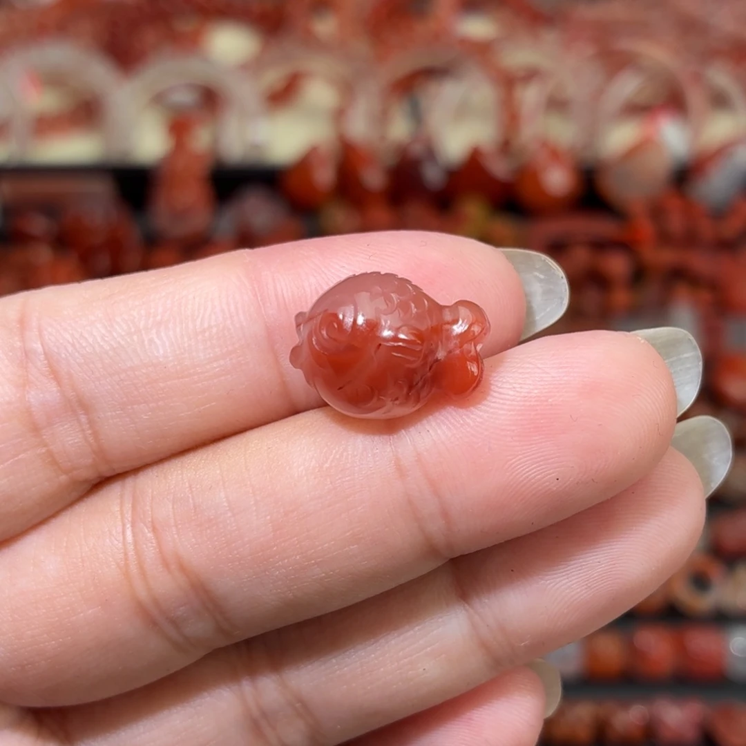 南红玛瑙未镶嵌颈饰通孔嘟嘟鱼