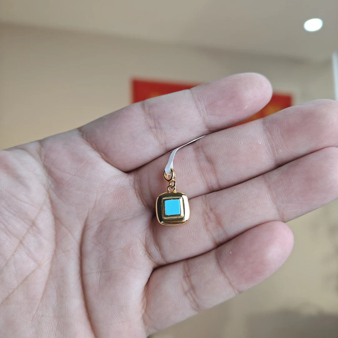 约4mm+绿松石方形蛋面S925银吊坠