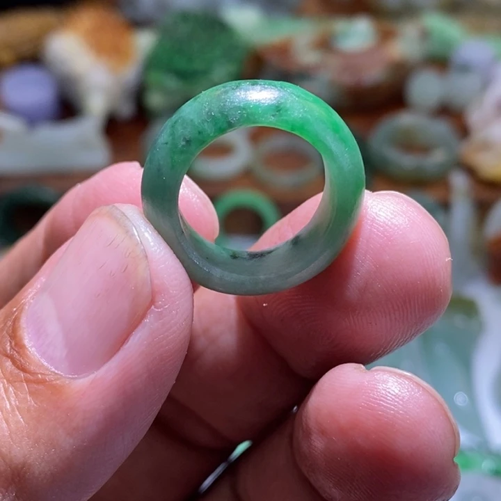 定制翡翠未镶嵌毛货