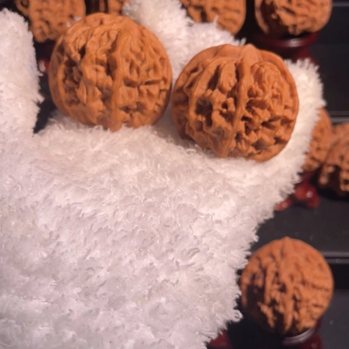 文玩核桃吊坠43官帽