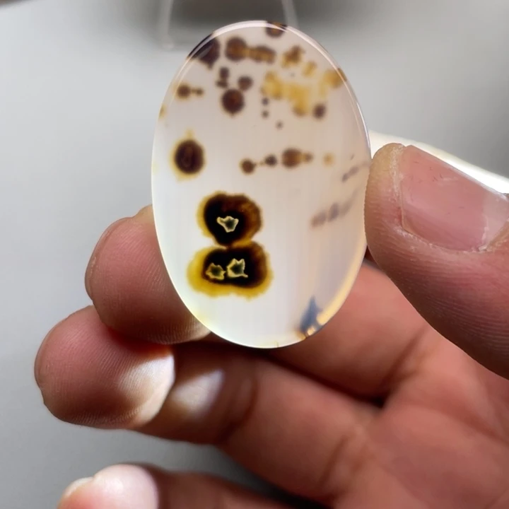 玛瑙/玉髓颈饰未镶嵌润**物