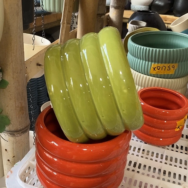 陶盆有孔 瑕疵针孔漏釉介意勿拍外口 13外高11