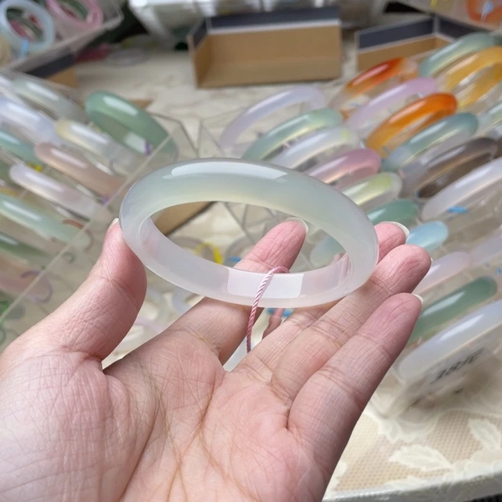 玛瑙/玉髓未镶嵌手镯57圈口