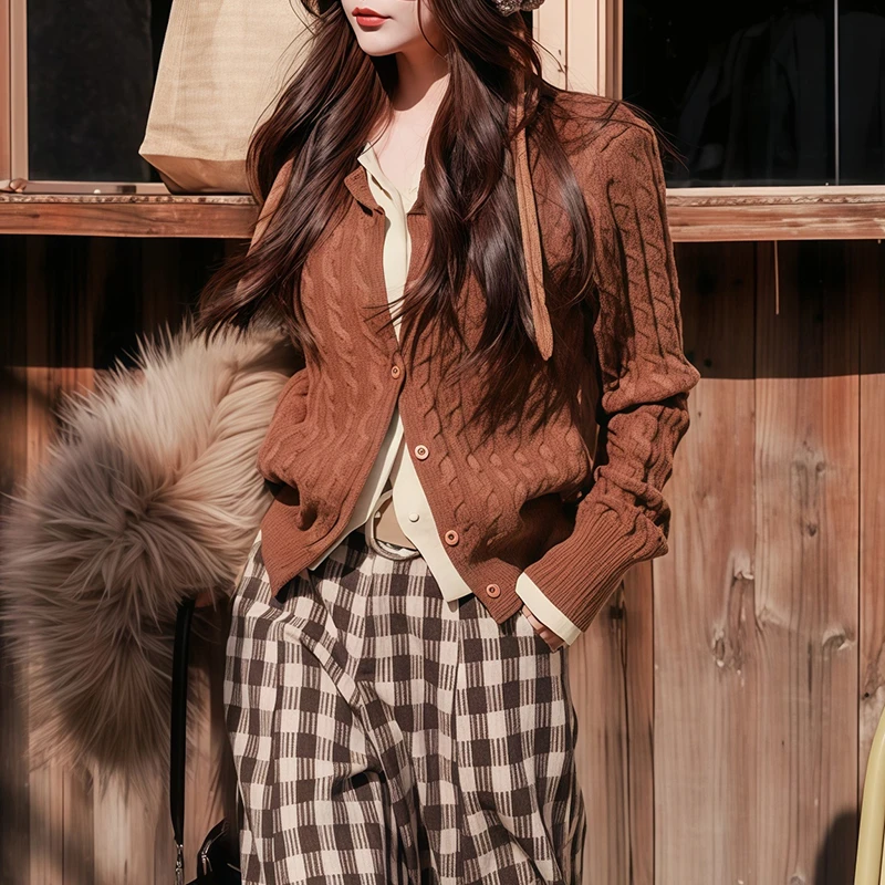 韩系简约V领假两件针织衫女装秋冬修身显瘦内搭打底别致洋气毛衣