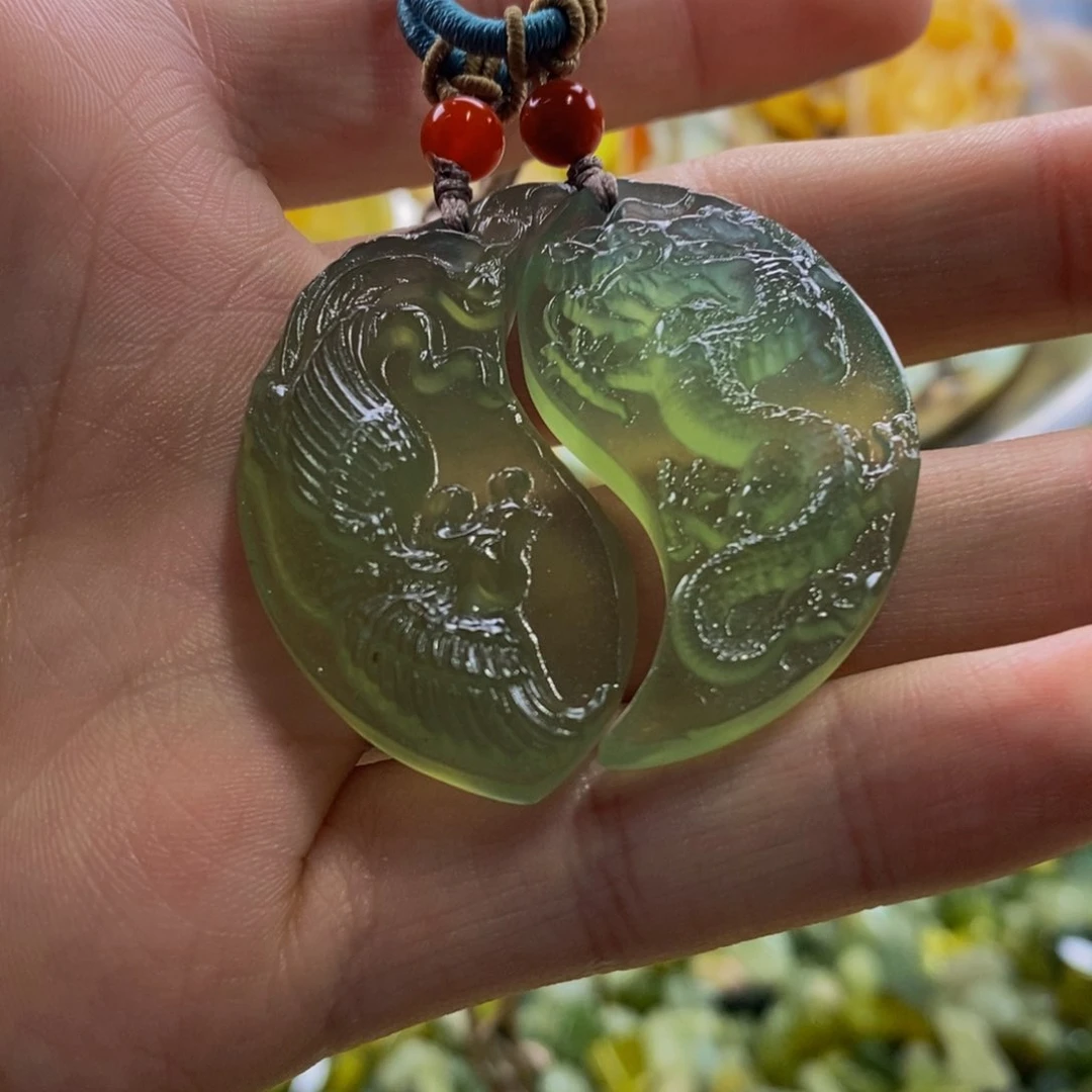 蛇纹石玉吊坠未镶嵌