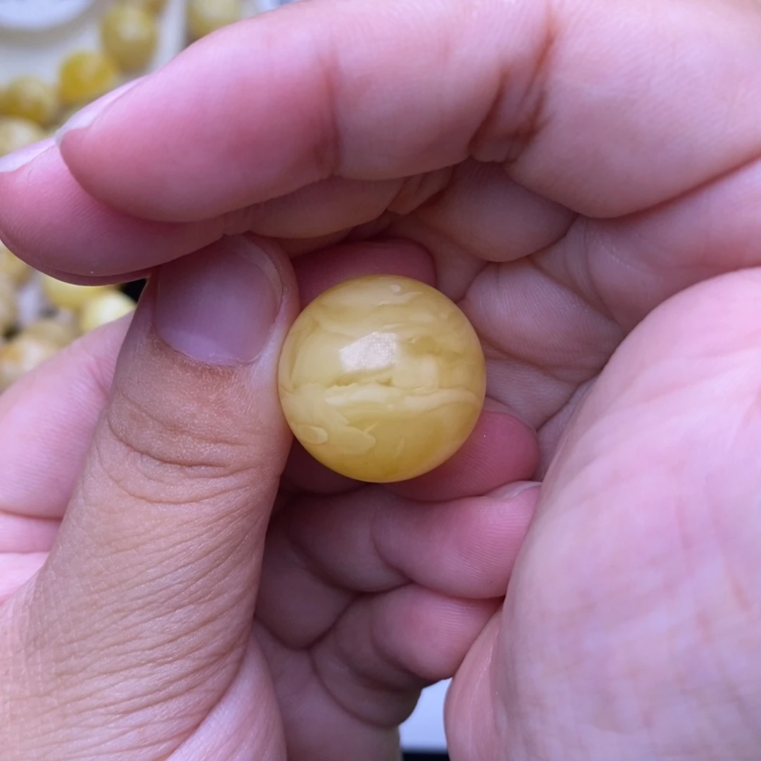 琥珀未镶嵌裸石35