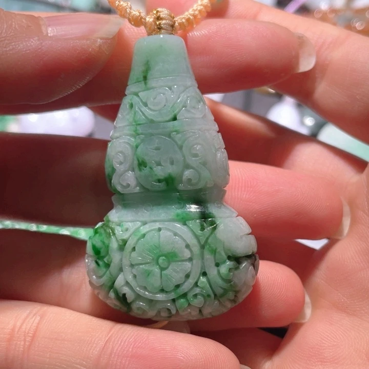 【闪购商品】翡翠颈饰未镶嵌天然翡翠