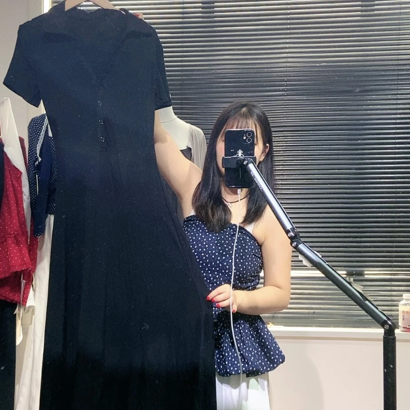 【闪购商品】黑色裙子