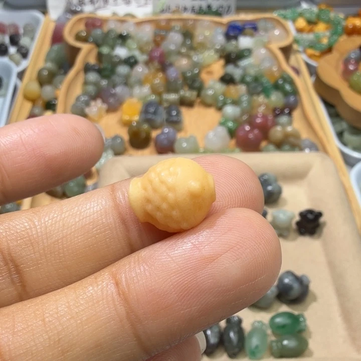 和田玉未镶嵌珠宝半成品