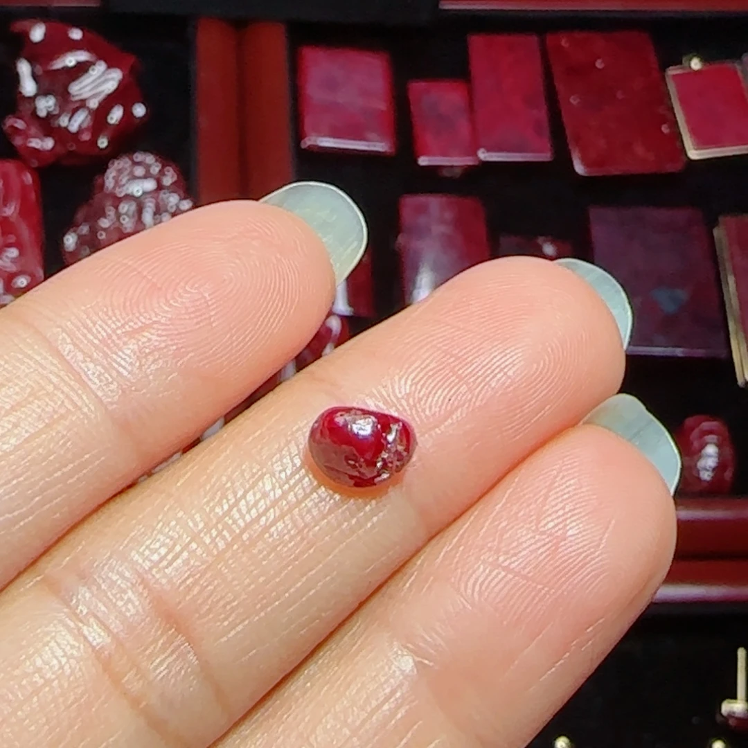 天然辰砂天然朱砂原矿珠子