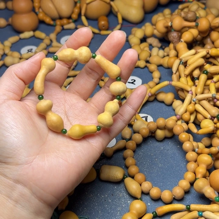 S****1精配花叶病葫芦手串，多宝